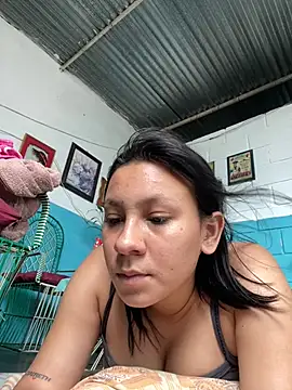 Snapshot of karo_cute chatting on 23, 7, 2026 karo cute online show from 23, 7, 2026