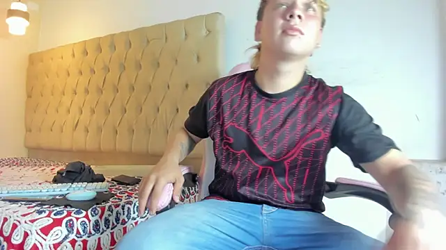 Snapshot of SebastianNoir1 chatting on 6, 4, 2026 SebastianNoir1 online show from 6, 4, 2026