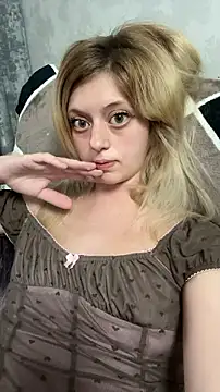 Snapshot of AkinaHaruko chatting on 27, 4, 2026 AkinaHaruko online show from 27, 4, 2026