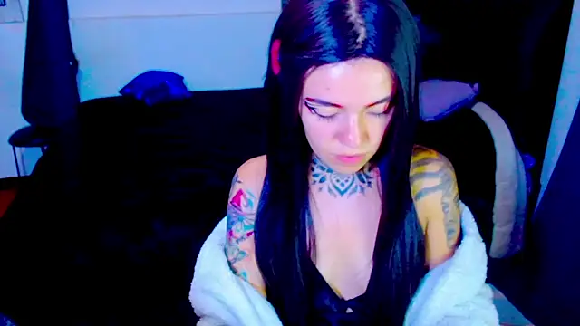 Snapshot of LannieGonzales chatting on 17, 5, 2026 LannieGonzales online show from 17, 5, 2026