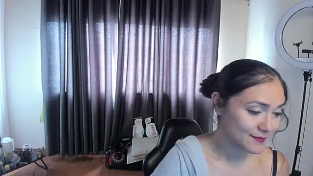 Snapshot of FreyaRouge chatting on 11, 7, 2026 FreyaRouge online show from 11, 7, 2026