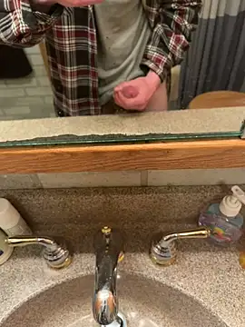 Snapshot of Shawnronald420861 chatting on 8, 4, 2026 Shawnronald420861 online show from 8, 4, 2026