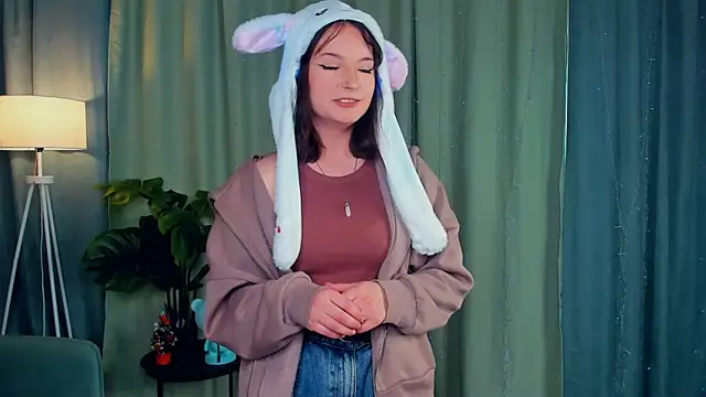 Snapshot of SunniPhoenix chatting on 1, 4, 2026 SunniPhoenix online show from 1, 4, 2026