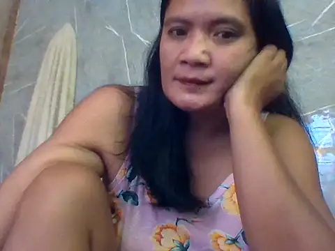 Snapshot of PinayZaira chatting on 5, 7, 2026 PinayZaira online show from 5, 7, 2026