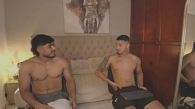 Snapshot of Maxi_and_Ares chatting on 25, 5, 2026 Maxi and Ares online show from 25, 5, 2026