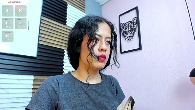 Snapshot of Kaira_luxury chatting on 23, 5, 2026 Kaira luxury online show from 23, 5, 2026