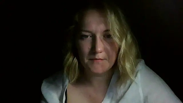 TinaKittyX online show from 17, 5, 2026
