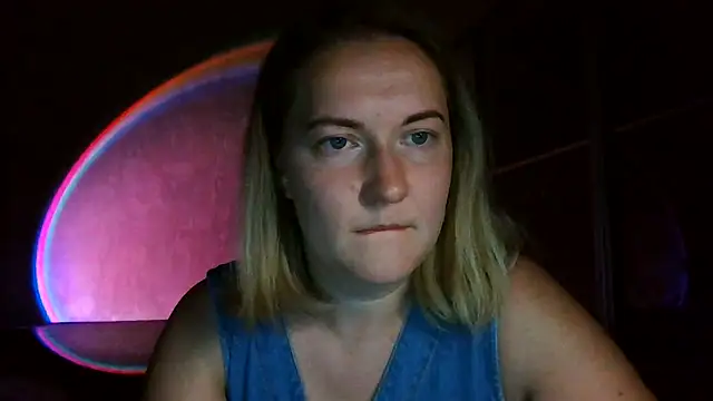 Snapshot of TinaKittyX chatting on 22, 7, 2026 TinaKittyX online show from 22, 7, 2026