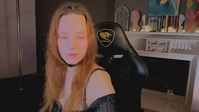 Snapshot of slayyyyn chatting on 8, 4, 2026 slayyyyn online show from 8, 4, 2026