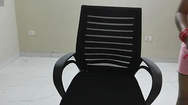 Snapshot of Hot_Bhabhi_1 chatting on 27, 5, 2026 Hot Bhabhi 1 online show from 27, 5, 2026
