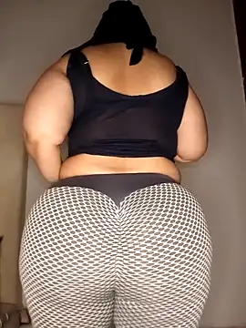 Sexy yassimna online show from 14, 4, 2026