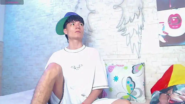 Alex latino  online show from 2, 4, 2026