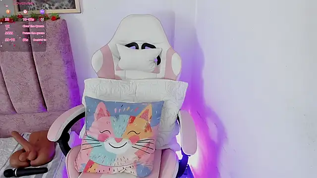 alisson boobs   online show from 9, 7, 2026