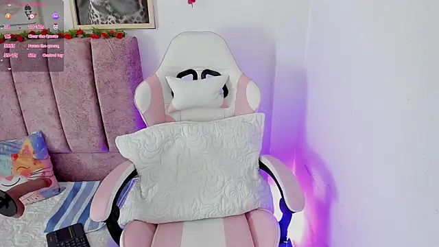 alisson boobs   online show from 16, 7, 2026