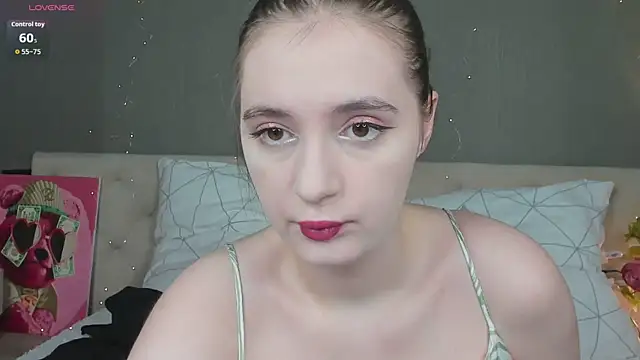 Snapshot of Amy-Desiree chatting on 19, 7, 2026 Amy-Desiree online show from 19, 7, 2026