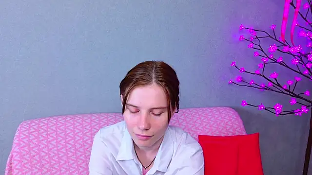 CleoBloom  online show from 10, 7, 2026
