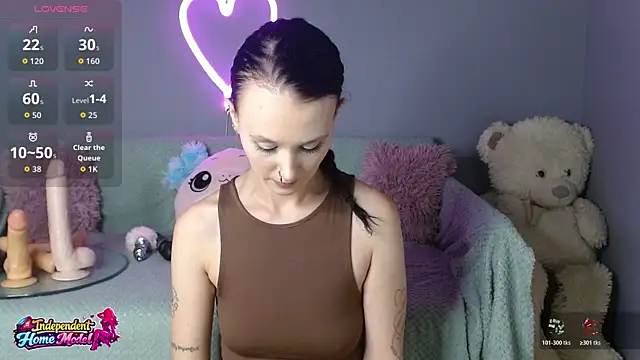 Snapshot of Bea_doll chatting on 8, 7, 2026 Bea doll online show from 8, 7, 2026