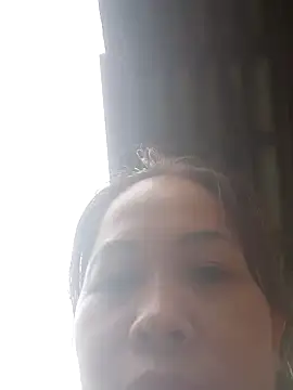 Snapshot of -Luni- chatting on 20, 6, 2026 -Luni- online show from 20, 6, 2026