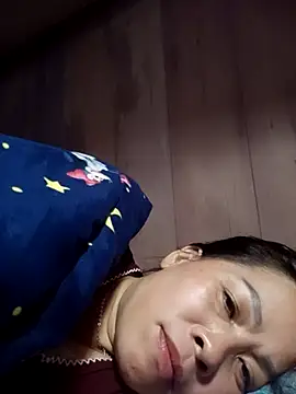 Snapshot of -Luni- chatting on 17, 7, 2026 -Luni- online show from 17, 7, 2026