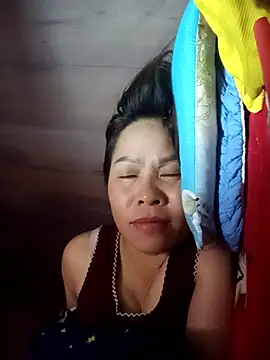 Snapshot of -Luni- chatting on 18, 7, 2026 -Luni- online show from 18, 7, 2026