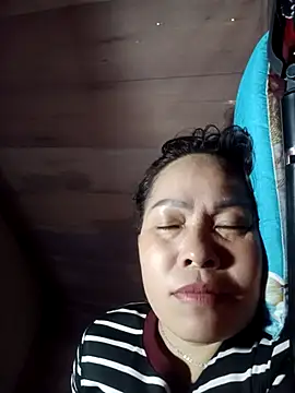 Snapshot of -Luni- chatting on 21, 7, 2026 -Luni- online show from 21, 7, 2026