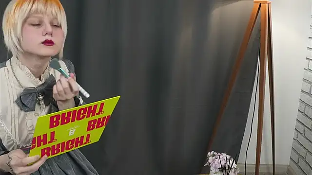 Snapshot of CarriKhano chatting on 6, 4, 2026 CarriKhano online show from 6, 4, 2026