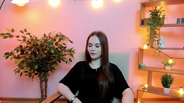 LuraPodraza online show from 5, 4, 2026