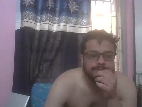 hotboyl6969 online show from 5, 4, 2026