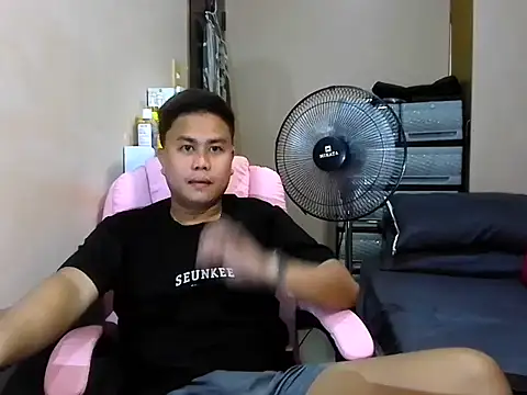 Snapshot of tipsy_butter chatting on 22, 6, 2026 tipsy butter online show from 22, 6, 2026