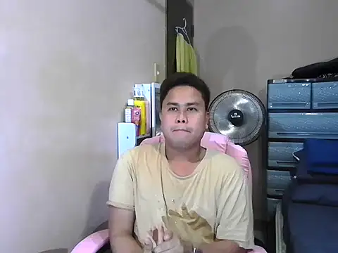 Snapshot of tipsy_butter chatting on 12, 7, 2026 tipsy butter online show from 12, 7, 2026