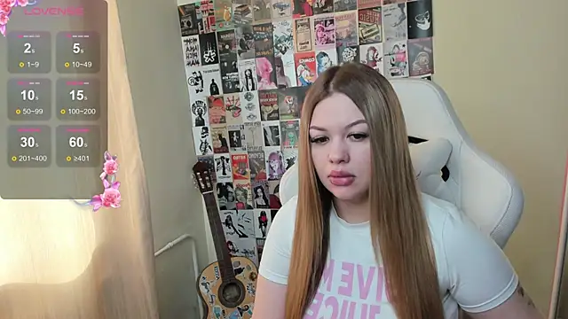 Snapshot of AmeliePeach chatting on 8, 5, 2026 AmeliePeach online show from 8, 5, 2026