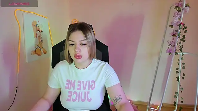 Snapshot of AmeliePeach chatting on 20, 5, 2026 AmeliePeach online show from 20, 5, 2026