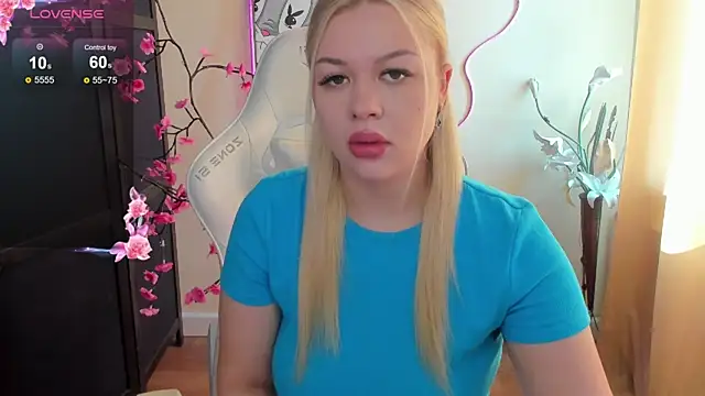 Snapshot of AmeliePeach chatting on 16, 6, 2026 AmeliePeach online show from 16, 6, 2026