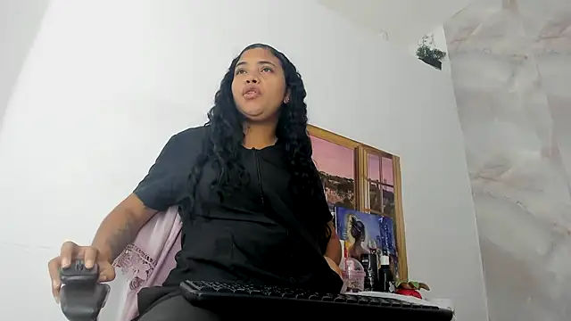 Snapshot of EllyBloom chatting on 14, 7, 2026 EllyBloom online show from 14, 7, 2026