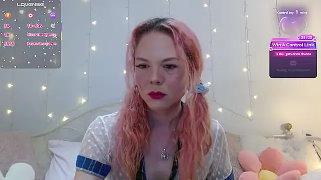 Snapshot of hexbunnie chatting on 5, 4, 2026 hexbunnie online show from 5, 4, 2026