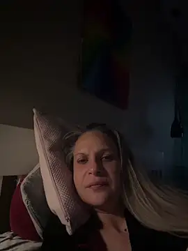 SweetLilTrouble online show from 5, 4, 2026