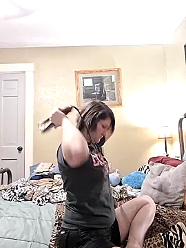 Mijaaaa12121 online show from 15, 4, 2026