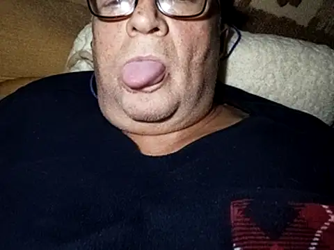 Snapshot of lickboy40 chatting on 1, 6, 2026 lickboy40 online show from 1, 6, 2026