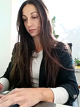 Snapshot of canduxgirl chatting on 4, 5, 2026 canduxgirl online show from 4, 5, 2026
