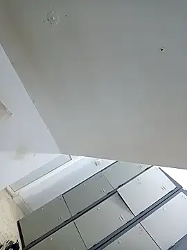 Achrafbobo online show from 5, 4, 2026