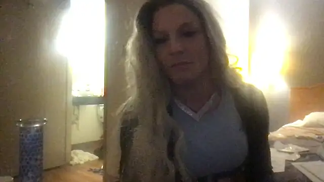 Snapshot of GypsiiCornel chatting on 12, 4, 2026 GypsiiCornel online show from 12, 4, 2026