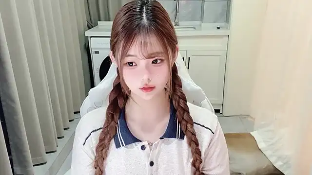 Snapshot of xiaoyugan_cute chatting on 15, 7, 2026 xiaoyugan cute online show from 15, 7, 2026