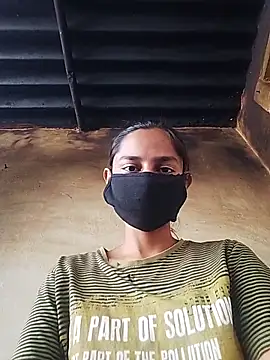 Snapshot of x_priya chatting on 8, 4, 2026 x priya online show from 8, 4, 2026