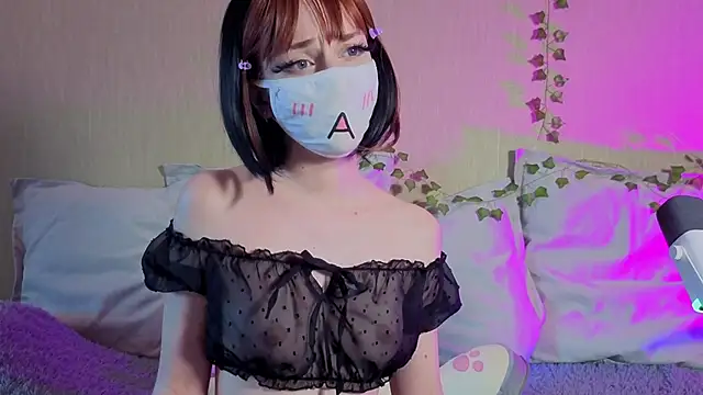 Snapshot of LunaNyanmi chatting on 16, 6, 2026 LunaNyanmi online show from 16, 6, 2026