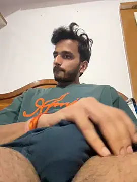 Snapshot of aadibuttplug chatting on 13, 5, 2026 aadibuttplug online show from 13, 5, 2026