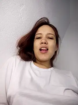 Snapshot of AdrianaFrank chatting on 23, 4, 2026 AdrianaFrank online show from 23, 4, 2026
