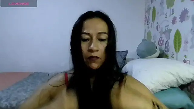 Snapshot of Tyna_b chatting on 27, 7, 2026 Tyna b online show from 27, 7, 2026