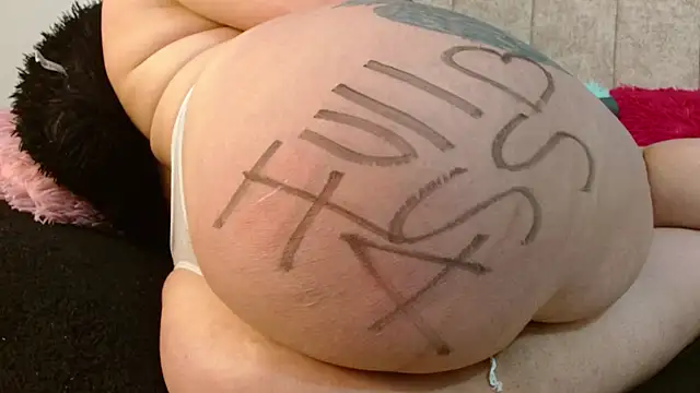 Snapshot of Melanie_Slut_nasty chatting on 6, 5, 2026 Melanie Slut nasty online show from 6, 5, 2026