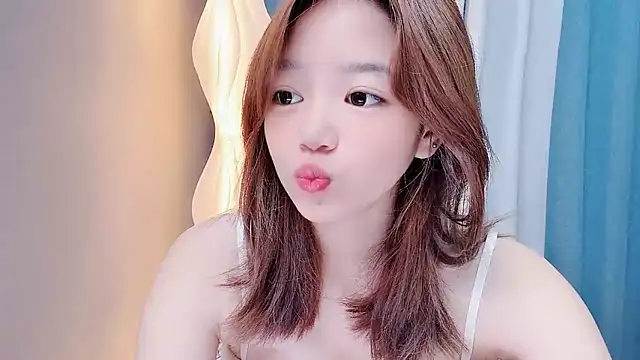 Snapshot of Lilababy00 chatting on 6, 7, 2026 Lilababy00 online show from 6, 7, 2026