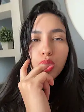 VioletRousee online show from 8, 6, 2026